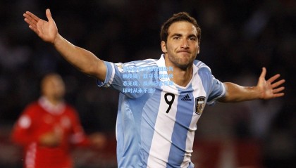 德拉富恩特强硬回应伤病质疑，亚马尔赛前状态无虞，反问记者你踢球时从未不适？